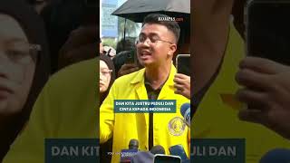 Students Blocked by Police During Demonstration at HI: Don't Think of Us as Enemies