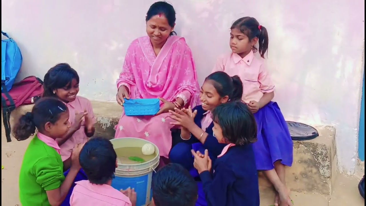 क्या डूबेगा क्या  तैरेगा #छोटे बच्चों को सिखाया गया#