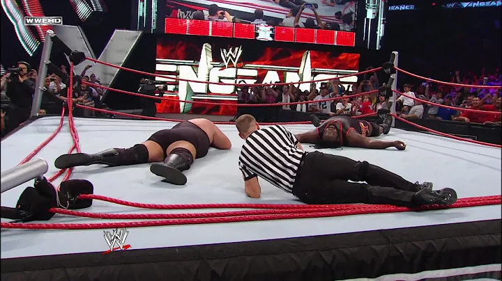 Big Show and Mark Henry obliterate the ring: World...