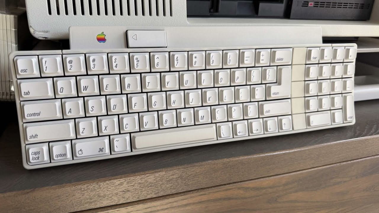 Appleパソコンデスクトップ　ゆきうさぎさん専用 Apple Desktop Bus 658-4081 Alps SKCM Orange Keyboard Typing Sounds