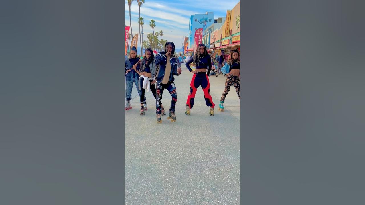 Kendrick Lamar - Not Like Us (Super Bowl Halftime) on Skates PT.2 Kendrick Lamar - Not Like Us (Super Bowl Halftime) on Skates PT.2