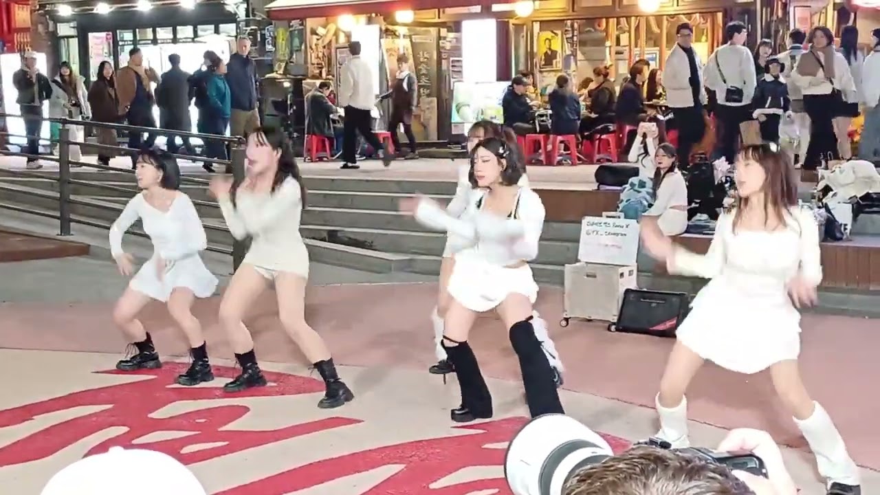 [Hongdae busking] Kpop Dance Team 