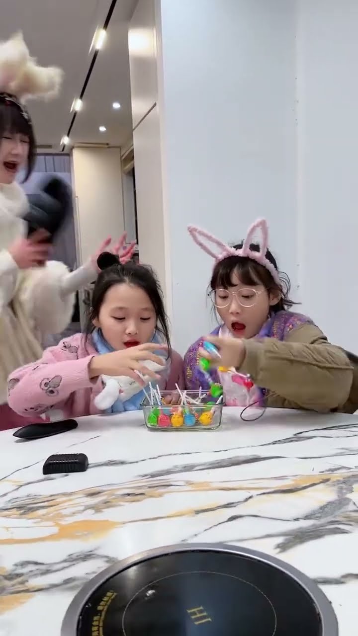 【斗罗大陆】小舞只让吃一个棒棒糖，唐老六唐舞桐不许贪心呀！ #斗罗大陆 #小舞 #唐舞桐#唐老六