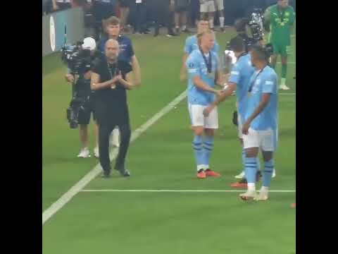 هالاند يساعد الخجول جوليان الفاريز