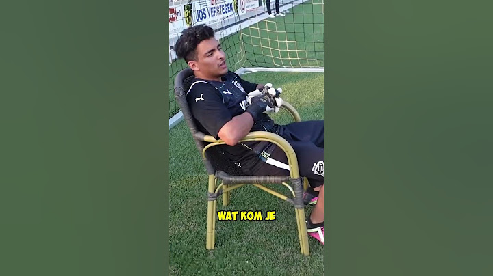 Deze Keeper Wordt Niet Moe 😂