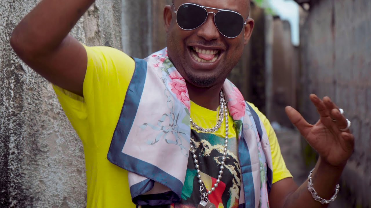 Bando MC Ft Mr Blue - Uswazi(Official Music Video) - YouTube