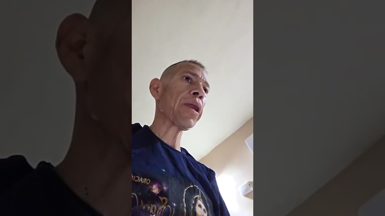 MI hijo dándome de comer