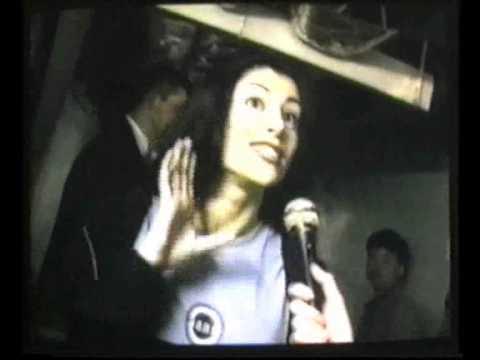 Трусикисіз жалаңаш Нюша