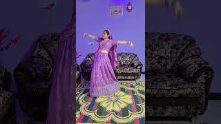 Mere Sarpe Dupatta🔥 Saree Mein Desi Dance | Viral Reel Dance 💃 #shorts #shortsfeed #youtubeshorts