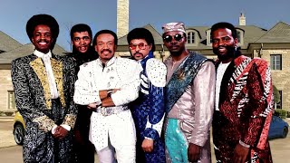 Famous MAURICE WHITE & Earth, Wind &  Fire, Early beginnings, Members,  Ages, Lifestyle,  Net Worth 2024 Profile