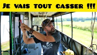 Obligé de casser toutes les vitres !!! transformer un car en camping car - 02