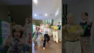 I'm a Two face🤪 #카멜레온챌린지 #TRENDZ #트렌드지 #카멜레온 #Chameleon