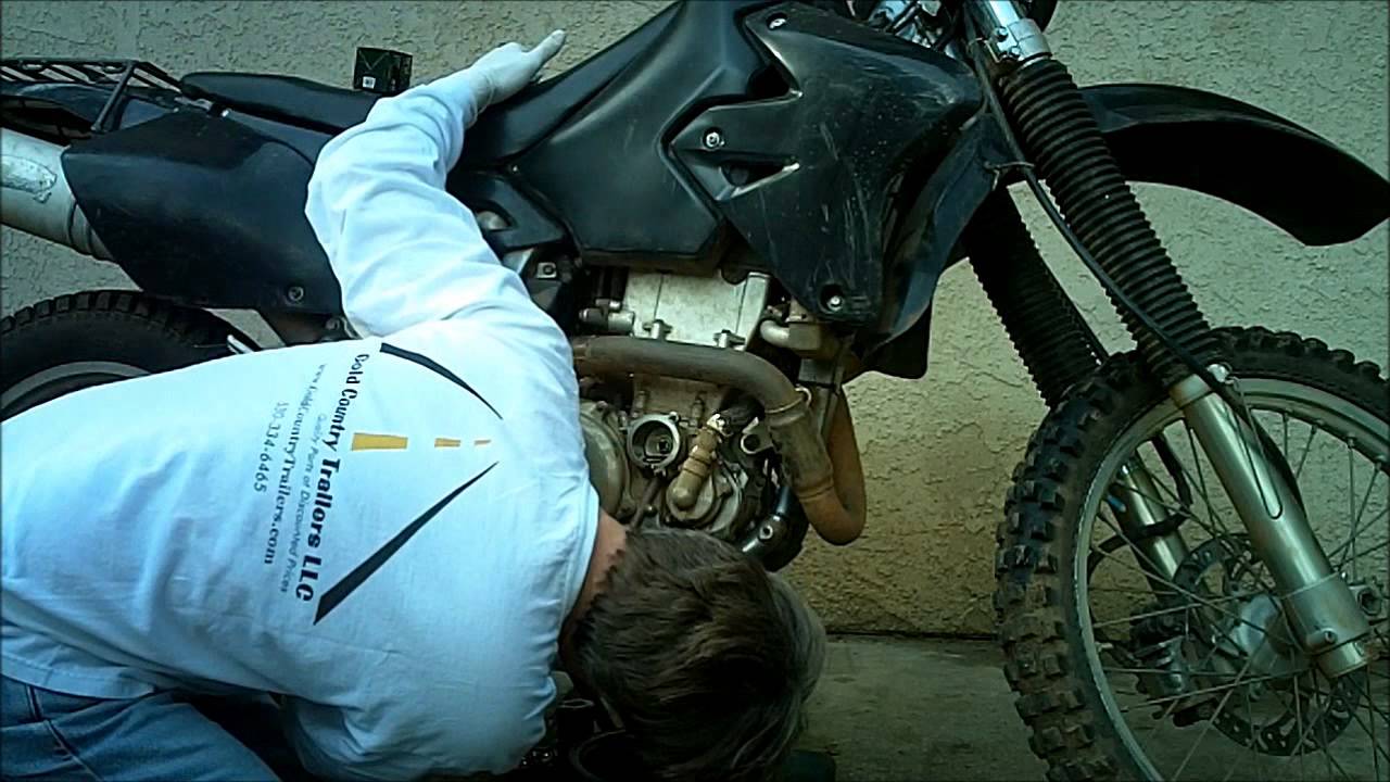 DRZ400 Oil Change - YouTube
