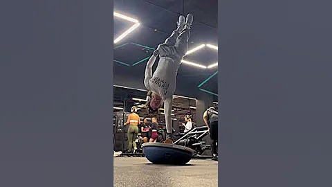 I left them all in shock 💀 #calisthenics #reaction #motivation #calisthenicsgym #gym