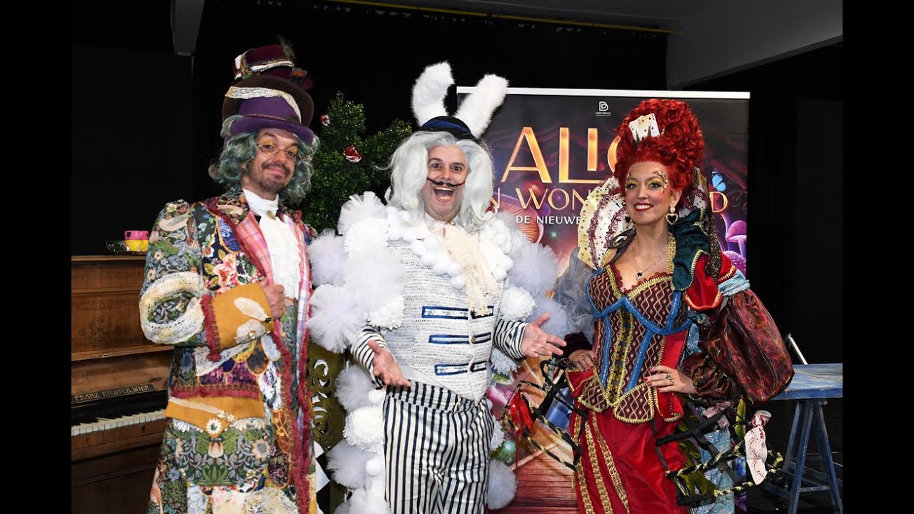 REPORTAGE: Repetities Alice in Wonderland