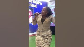 Sharon Nagawa performing mukama akikoze at Billy Brian’s concert .