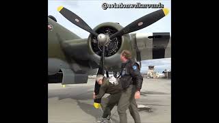 Turning the Propeller of a B-25 WWII Bomber to Avoid Hydraulic Lock #aviation #warbird
