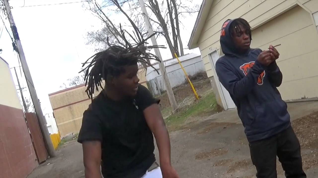 MaAd JaCc - Struggle Flow[Music Video} prod. RB4L$aMM!E