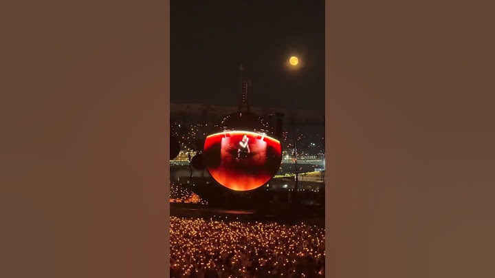 Coldplay Sings Fix You under the Full Moon! A perfect moment! #coldplayconcert #coldplay