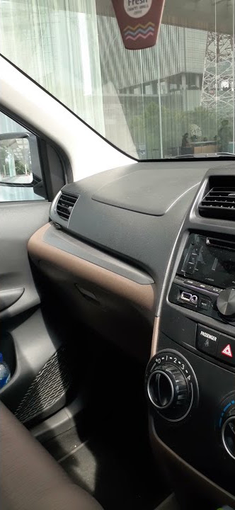 story wa di dalam mobil avanza