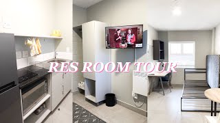 MOVE IN VLOG: RES ROOM TOUR | STUDENT ACCOMMODATION CAPE TOWN | UCT | Ntsiko Deneo