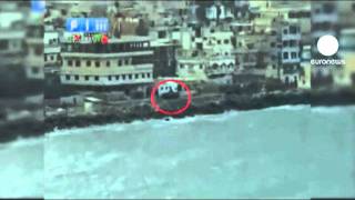 Syrian troops shell the port of Latakia screenshot 3