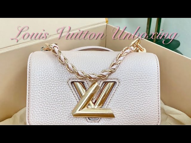 Louis Vuitton Twist mm Rose Trianon EPI