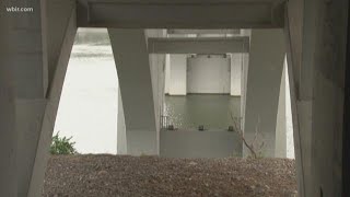 Crews making progress on new riverwalk