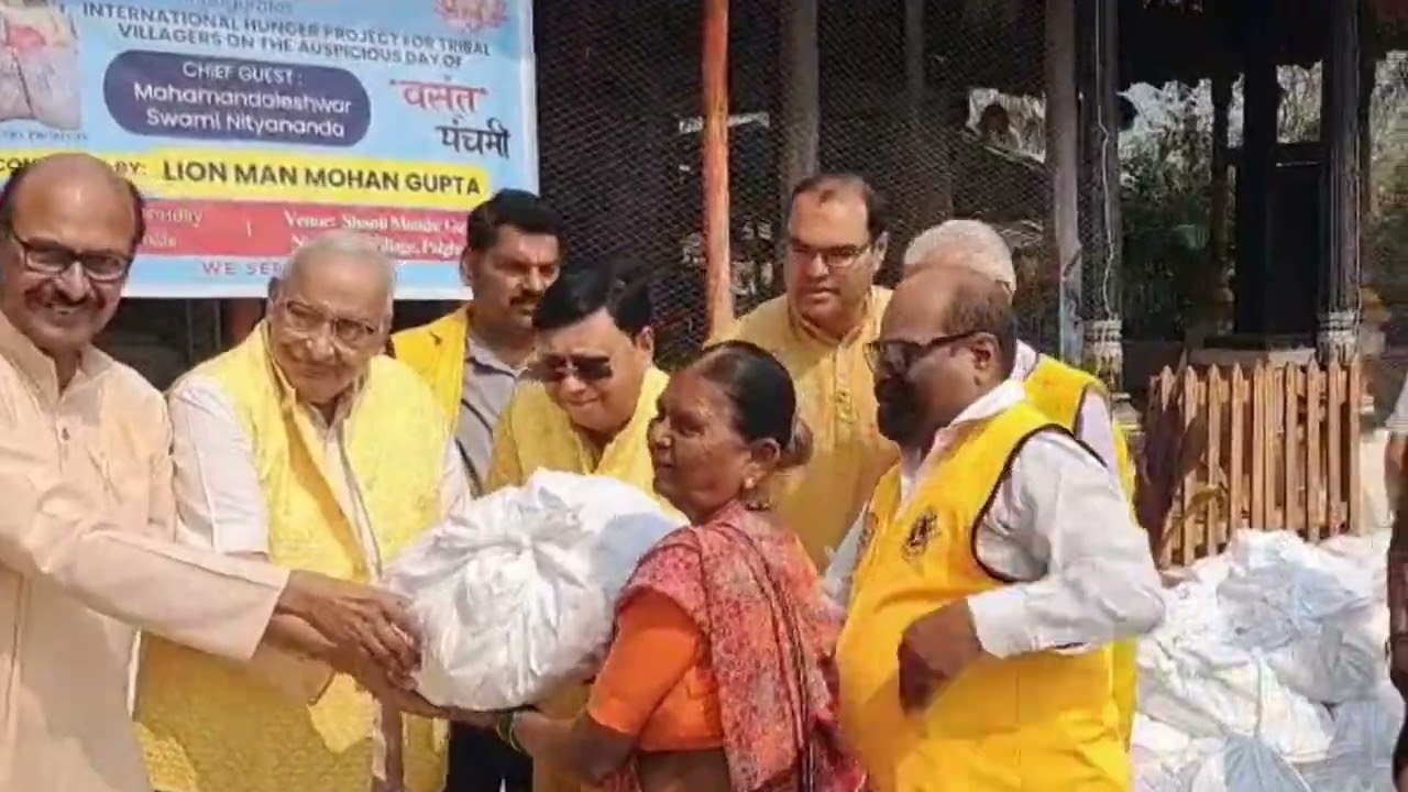 Lion CD Vora, Lions Club of Matrix Join Lions Anaaj Daan Project | Borivali East & Seven Bungalows.
