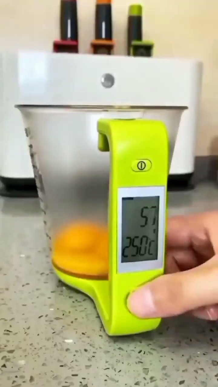 Smart Digital Measuring Cup.