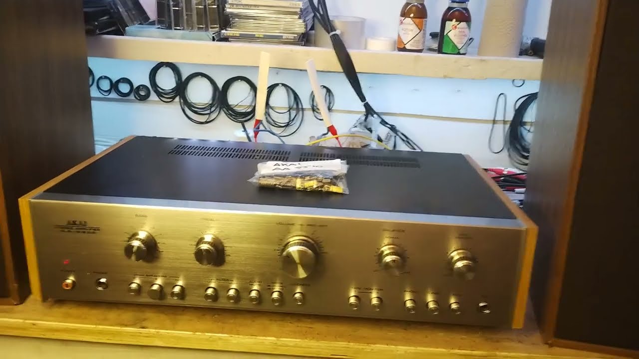 AKAI AA 5510 Gereviseerd -2- - YouTube