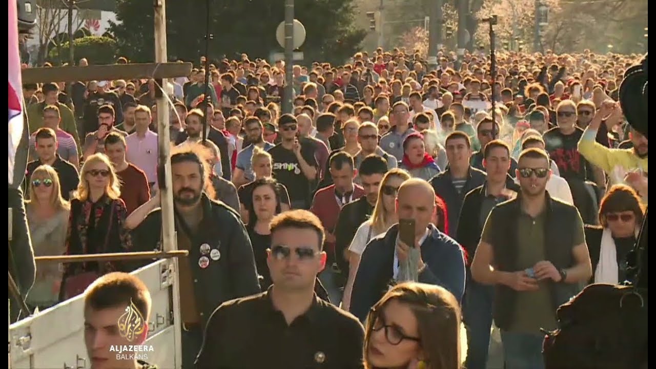يوم من الاحتجاجات في بلغراد: المطالبة باستقالة رئيس صربيا