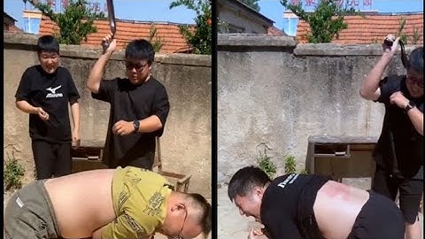 皮带挑战限时返场！皮带后背4.0#搞笑  #沙雕兄弟欢乐多 #男人的快乐就是这么简单 #男人简单的快乐 #专治不开心 #危险动作请勿模仿 #锤包锤 #憋笑挑战 #男人之间的快乐  