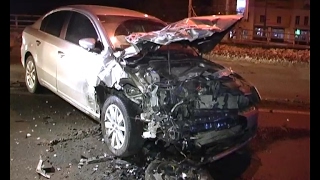 Авто Чп. Страшна Дтп У Києві. Автомобіль Bmw Задом Винесло На Зустрічну Смугу