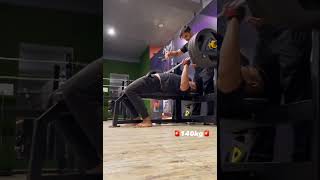 Retards 🫀- 140 kg bench press ( Age 20yrs)