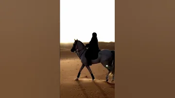 وحق علي داحي الباب وعمر ابن الخطاب 