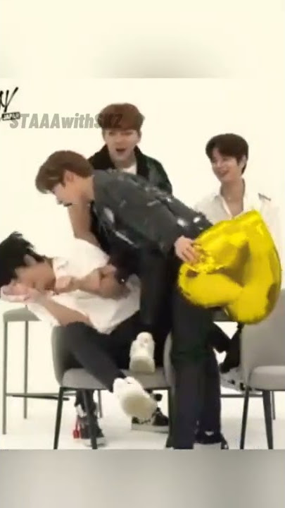 At least hyunjin tried to be brave 😂 #hyunjin #leeknow #straykids #seungmin #shorts