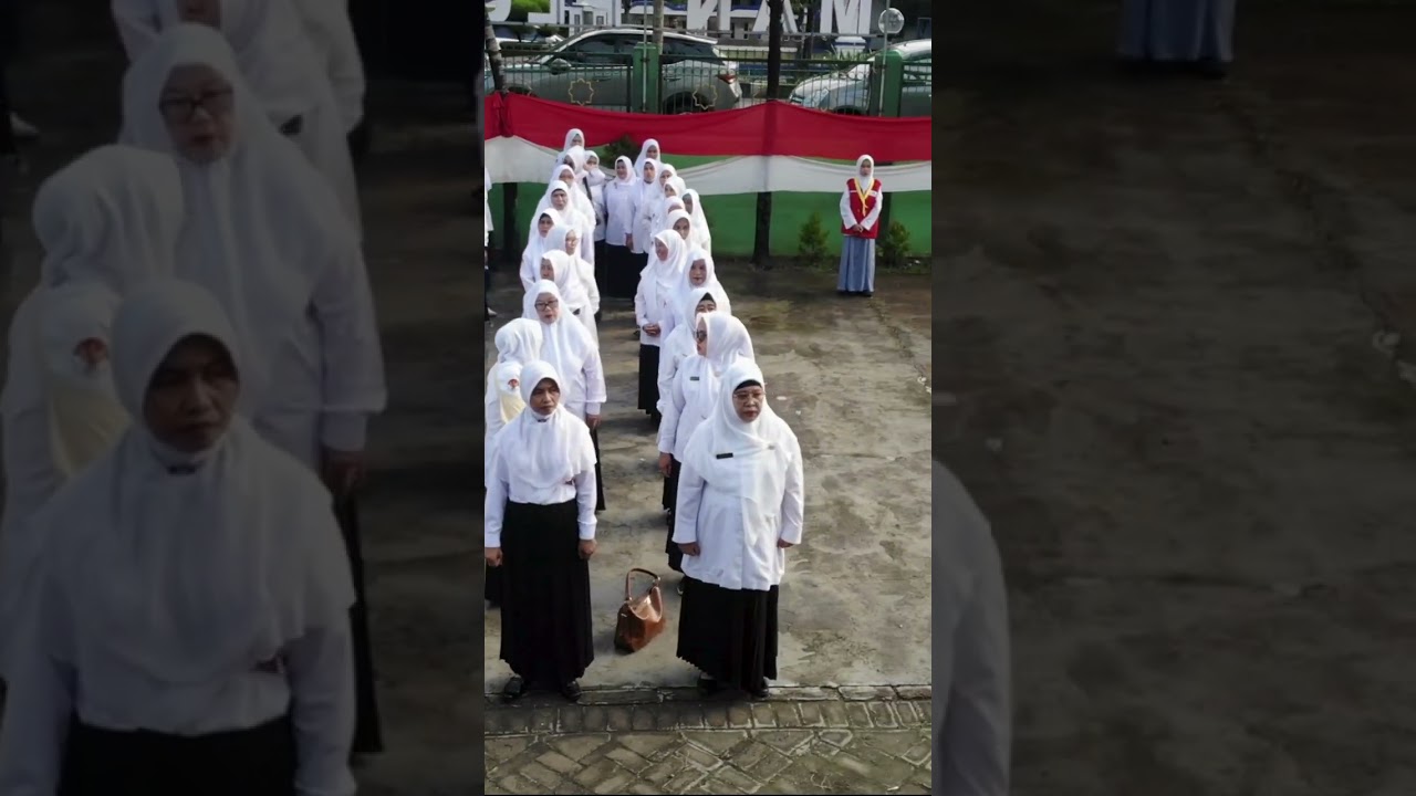 UPACARA HAB KE-80 KEMENAG RI DI HALAMAN MAN SAMPANG