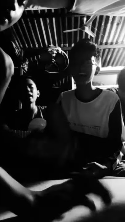 story wa MELEPASKANMU BUKAN MUDAH BAGIKU versi gitar By REMANG-REMANH STUDIO