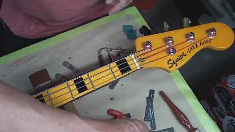 Squier by Fender Jazz Bass Made in Indonesia