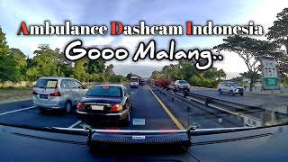 AMBULANCE EMERGENCY rujuk pasien menuju RSSA Malang