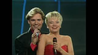 Eitt lag enn - Stjórnin - (HQ) Iceland 1990 - Eurovision songs with live orchestra chords