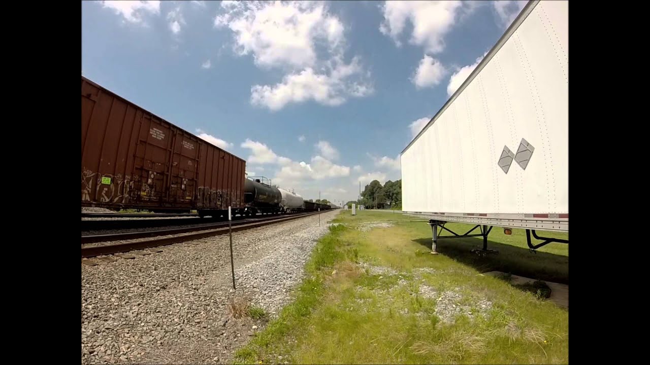 Railfanning in Bald Knob, Arkansas 6/12/15 YouTube