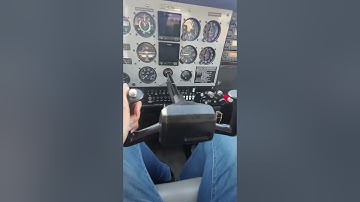 สอนขับเครื่องบิน แบบ Yoke อะไรบังคับยังไง มาดูกัน #สอนขับเครื่องบิน #toffgunpilot #aviation