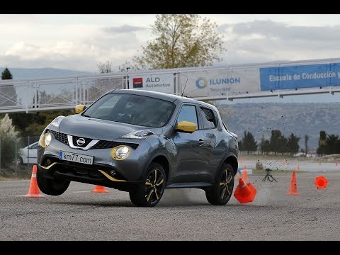 Nissan Juke 2014 - Maniobra de esquiva (moose test) y eslalon | km77.com