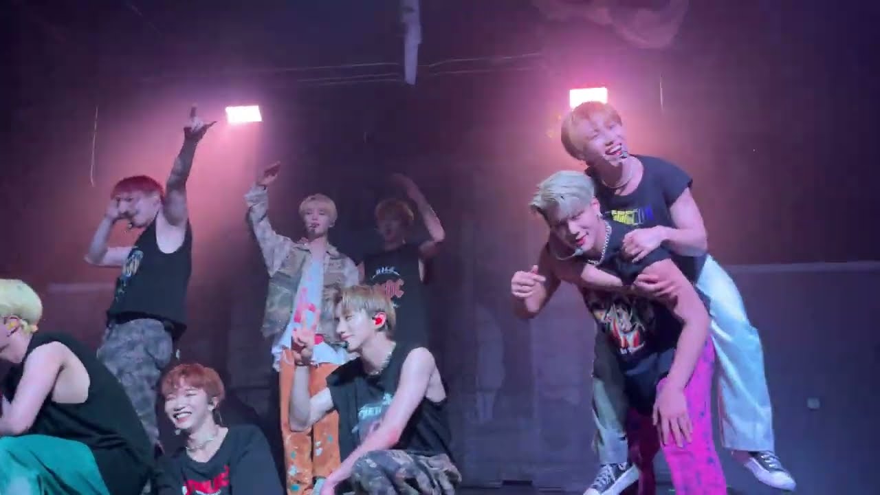 Tell Me Tell Me (FRONT ROW) - DKB (다크비) BROOKLYN NYC | 100622