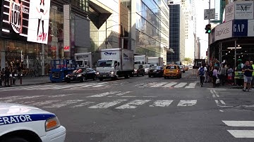 FDNY EMS AMBULANCE & FDNY EMS SUPERVISOR 975 RESPONDING ON W. 42ND ST. TIMES SQUARE, MANHATTAN, NYC.