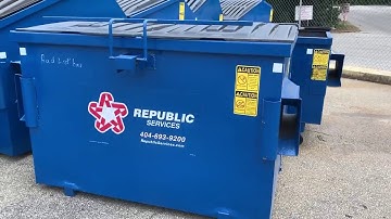 Front Load Container - Standard 4 yards with a lock bar vs Standard 2 yards with casters