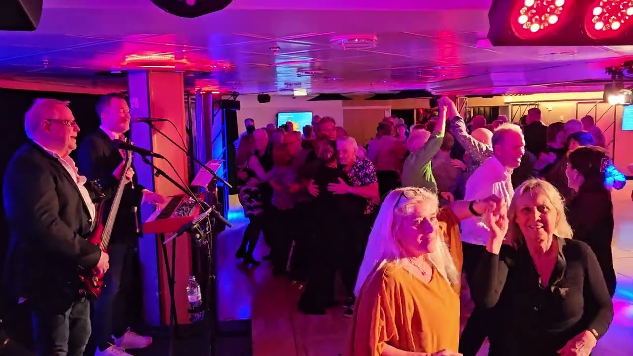 Min gitar, Kristina ... med Micke Ahlgren's på Cinderella Dansbandsvecka 2024 Dansnytt Tor Nybakken