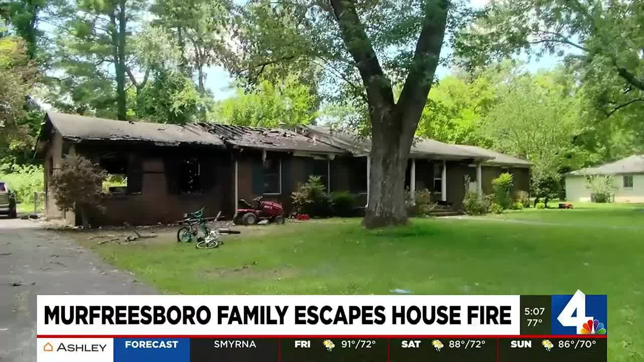 Murfreesboro family escapes house fire - YouTube